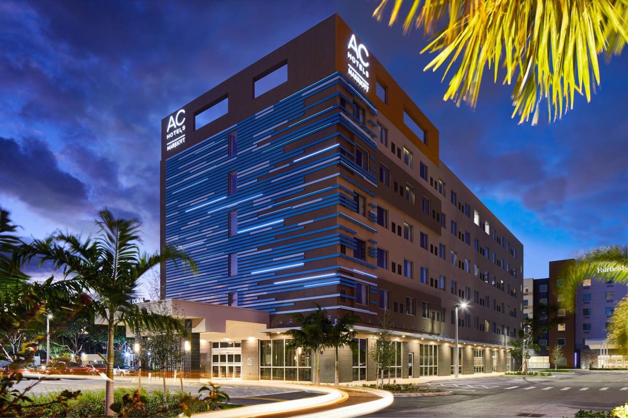 Ac Hotel By Marriott Miami Airport West/Doral Экстерьер фото